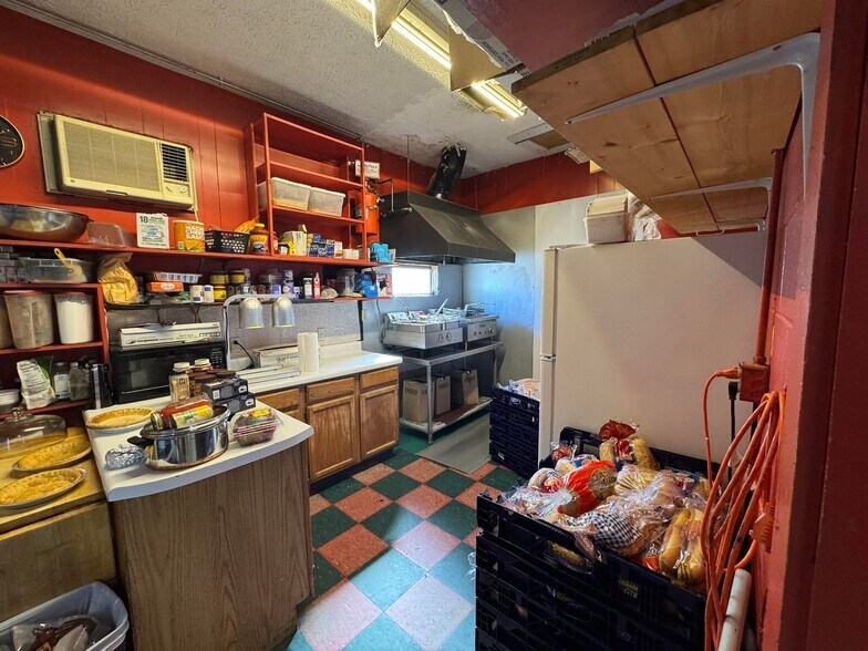 More Photos Of 4152 Hwy 76, Russell Springs Restaurant For Sale