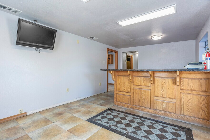 More Photos Of 2331 W A St, Pasco Distribution For Lease