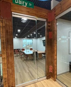 More Photos Of Commerce Pky, Fort Atkinson Warehouse For Lease