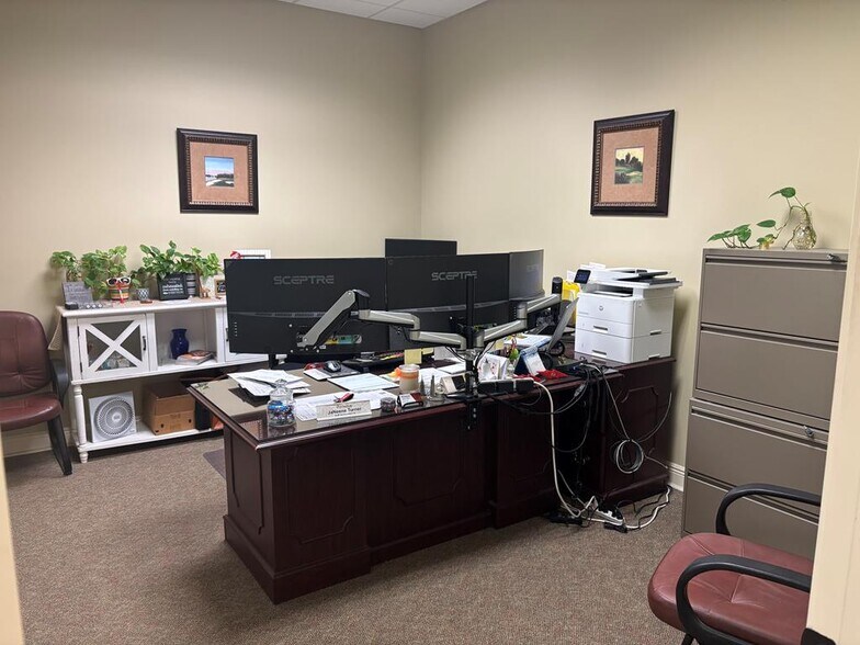 More Photos Of 4081 Inner Perimeter Rd, Valdosta Office Residential For Sale