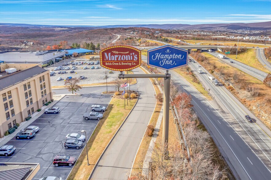 More Photos Of 20 Montage Mountain Rd, Moosic Restaurant For Lease