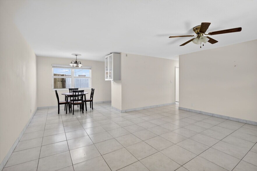More Photos Of 4825 NE 23rd Ave, Fort Lauderdale Apartments For Sale