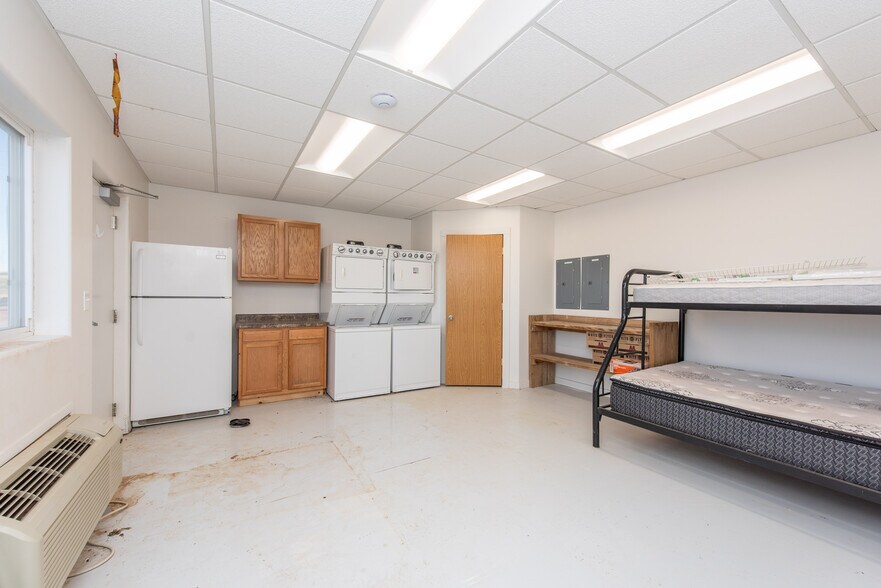 More Photos Of 13603 38th St SW, Belfield Flex For Lease