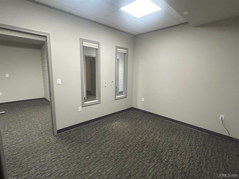 More Photos Of 2168 US 41 w, Marquette Flex For Lease