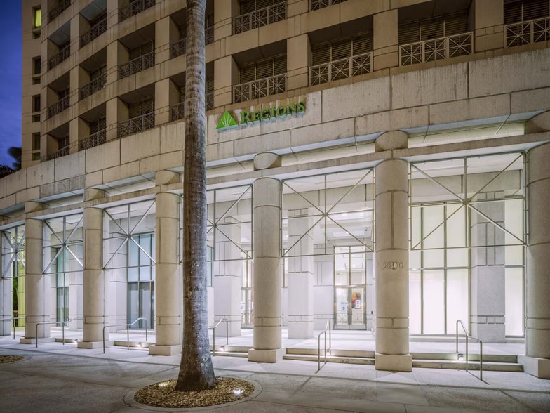 More Photos Of 2800 Ponce de Leon Blvd, Coral Gables Office For Lease
