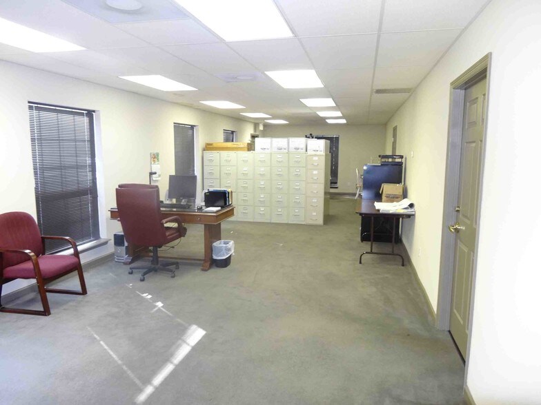 More Photos Of 3565 Cardinal Point Dr, Jacksonville Office For Lease