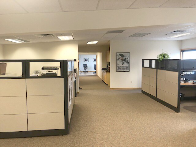 More Photos Of 501-537 W 66th St, Loveland Flex For Lease