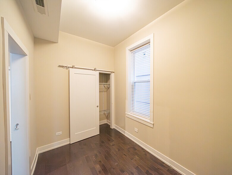 More Photos Of 1246 N Artesian Ave, Chicago Apartments For Sale