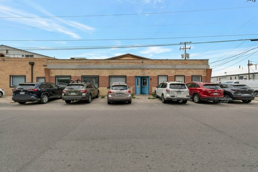 More Photos Of 2401 S Delaware St, Denver Manufacturing For Sale