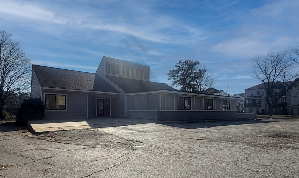 More Photos Of 3951-3987 Lawrenceville Hwy, Tucker Unknown For Lease