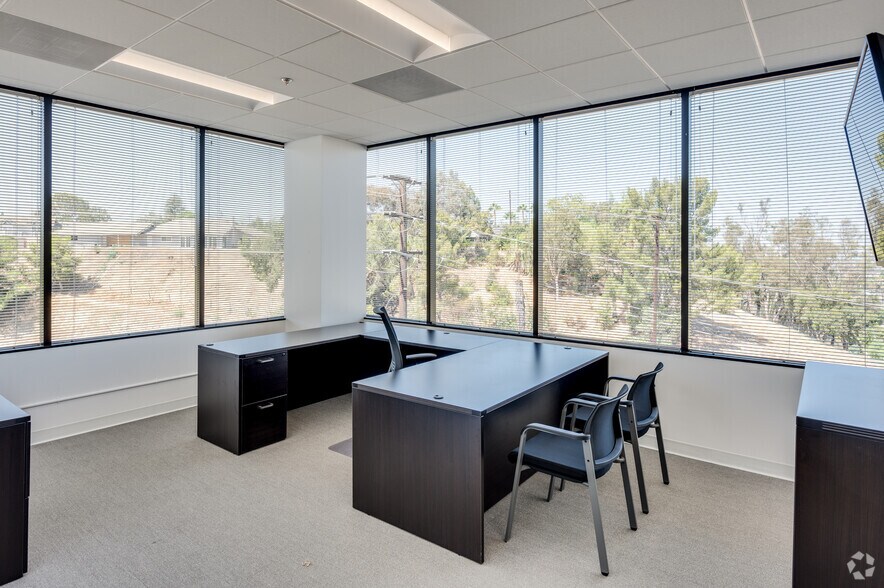 More Photos Of 3111 N Tustin Ave, Orange Office For Lease