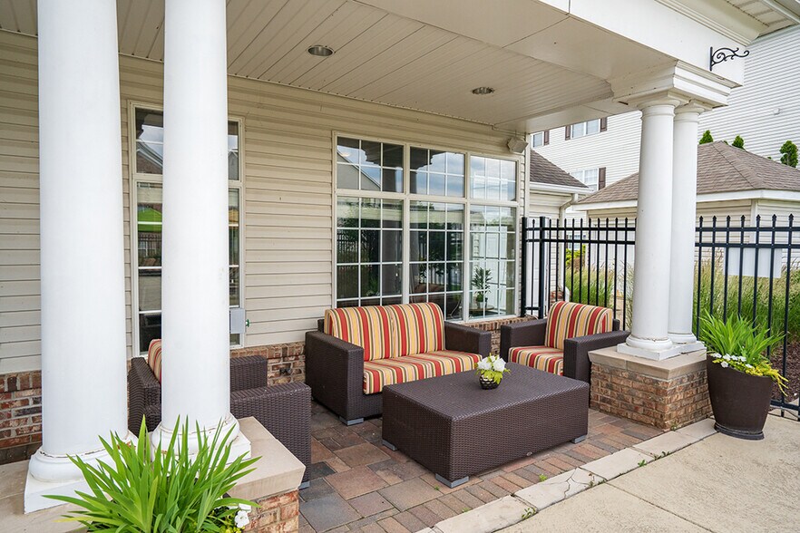 More Photos Of 1200 Greenfield Pl, O'Fallon Apartments For Sale