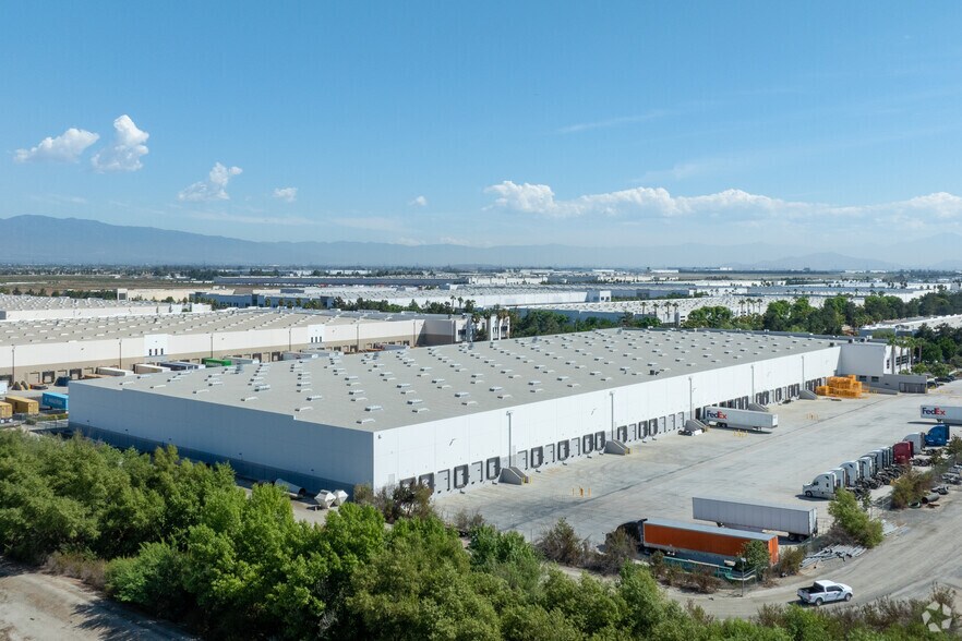 More Photos Of 15970 Mountain Ave, Chino Distribution For Lease