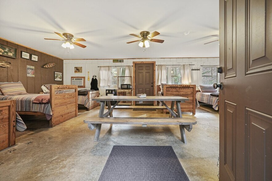 More Photos Of 400 Mulberry Gap Rd, Ellijay Hospitality For Sale