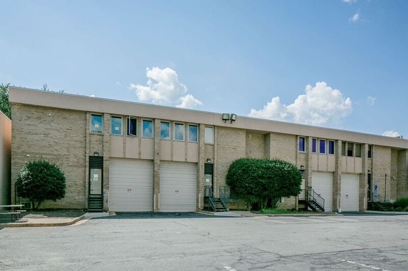 More Photos Of 8305 Merrifield Ave, Merrifield Warehouse For Lease