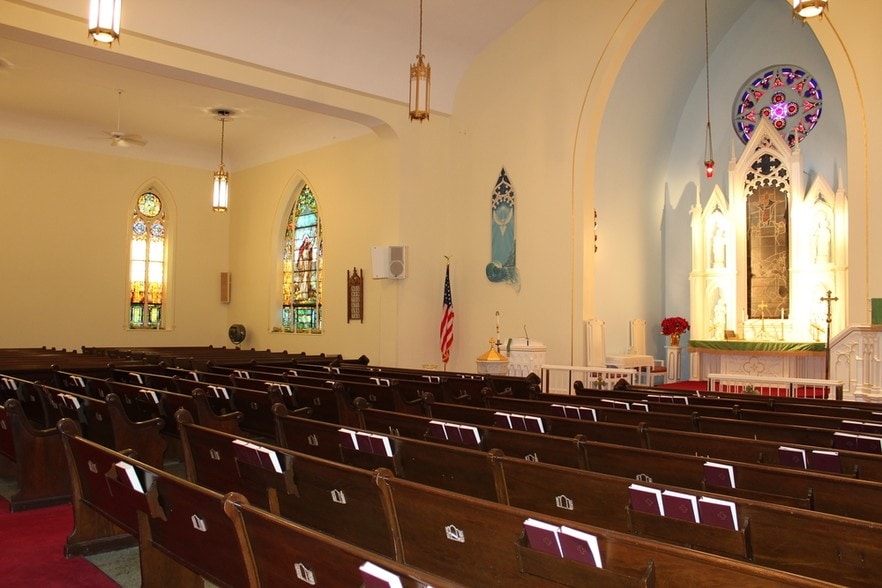 More Photos Of 1000 W Illinois St, Evansville Religious Facility For Lease