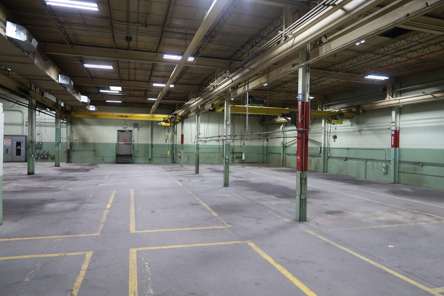 More Photos Of 707 Spence Ln, Nashville Manufacturing For Lease