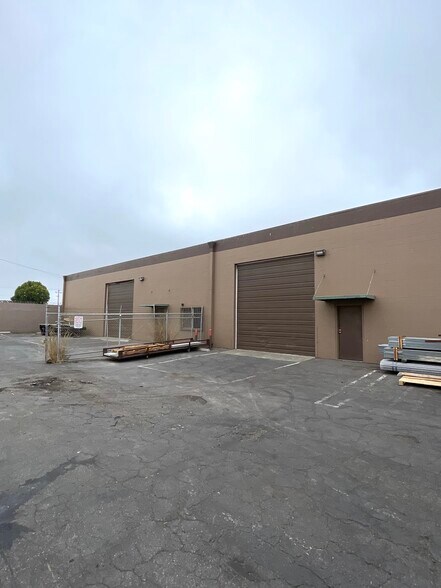 More Photos Of 514 S Western Ave, Santa Maria Warehouse For Sale