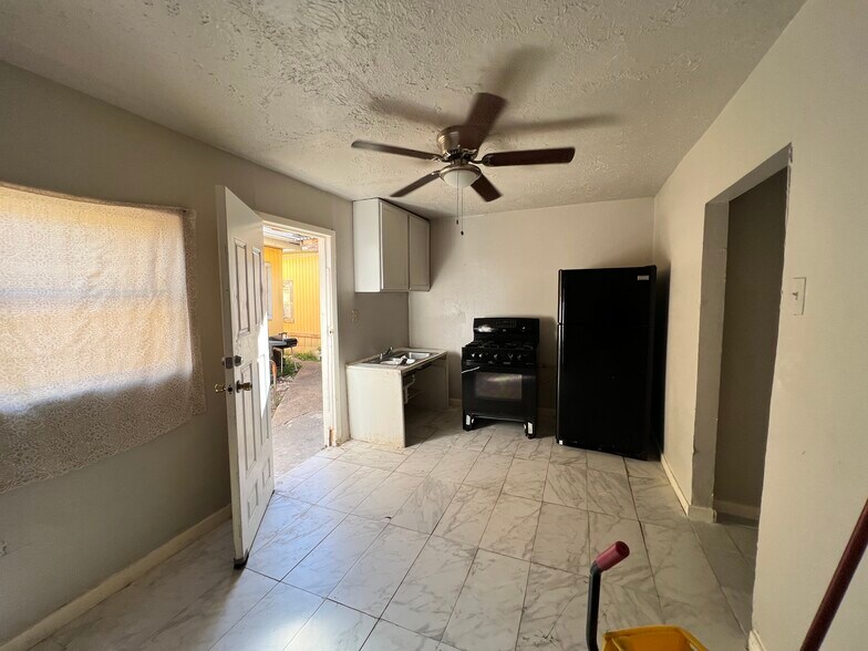 More Photos Of 1426 Telephone Rd, Houston Multifamily For Sale