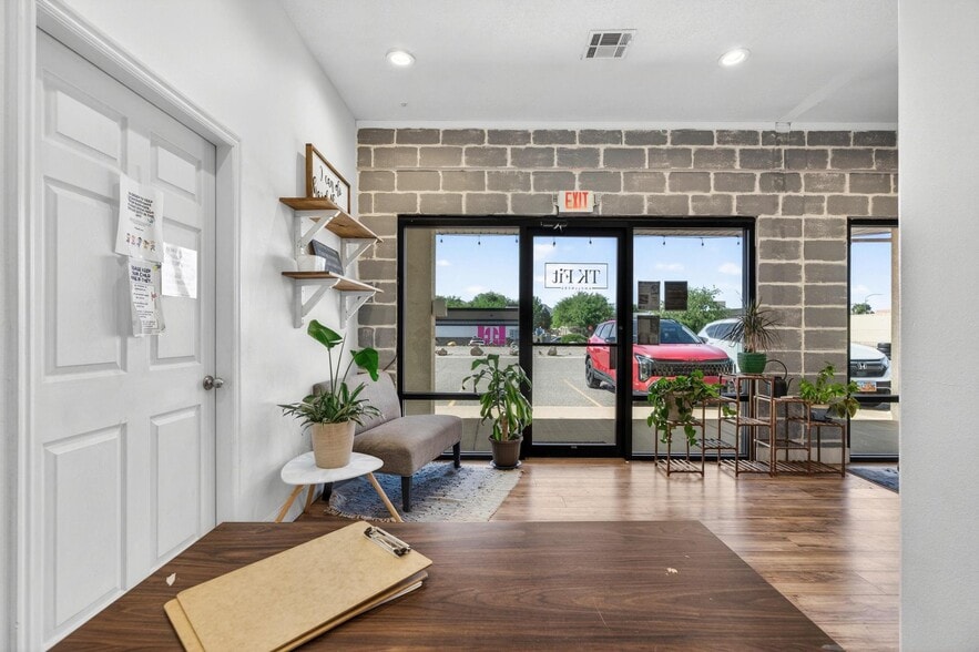 More Photos Of 75 N 200 W, Hurricane Freestanding For Sale