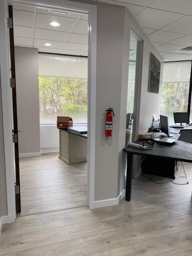 More Photos Of 245 Saw Mill River Rd, Hawthorne Office For Sale