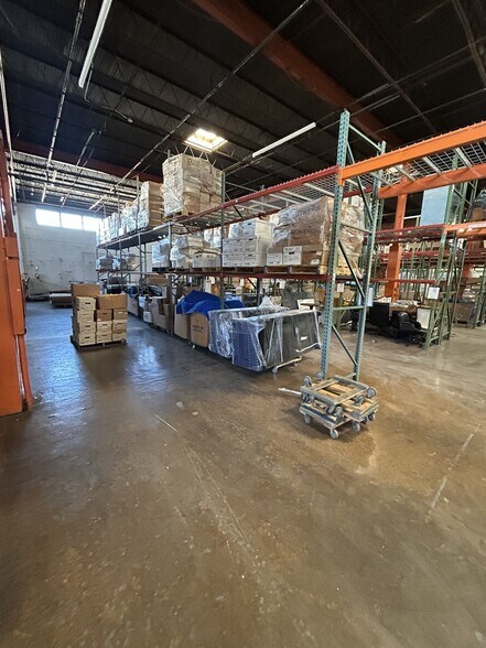 More Photos Of 4900 Frolich Ln, Hyattsville Warehouse For Lease