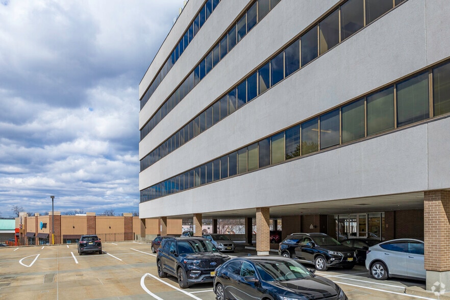 More Photos Of 475 Market St, Elmwood Park Office For Lease