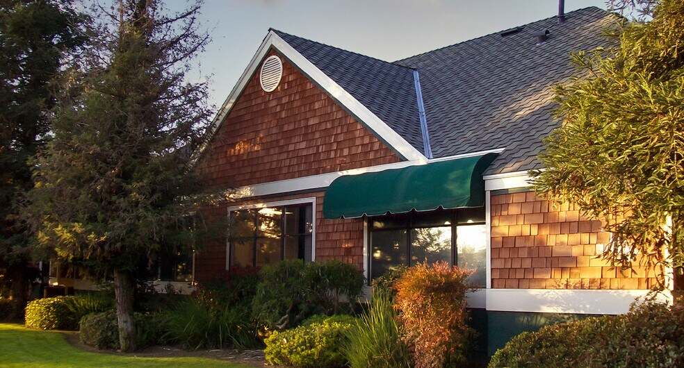 More Photos Of 7257 N Maple Ave, Fresno Business Park For Lease