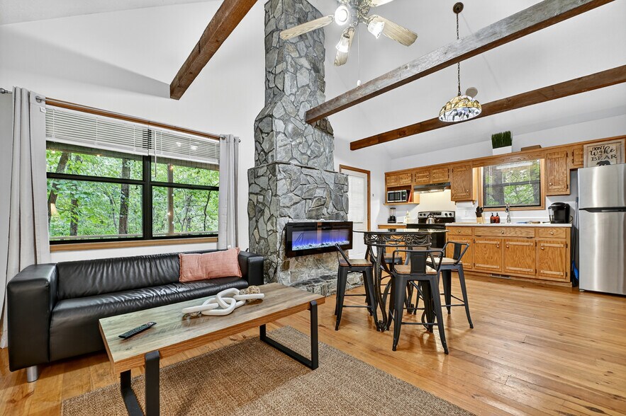 More Photos Of 77 Alpine Way, Blairsville Hotel For Sale