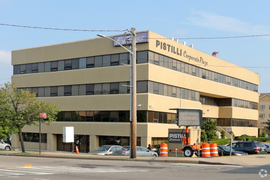 Primary Photo Of 1902 Whitestone Expy, Flushing Office For Lease