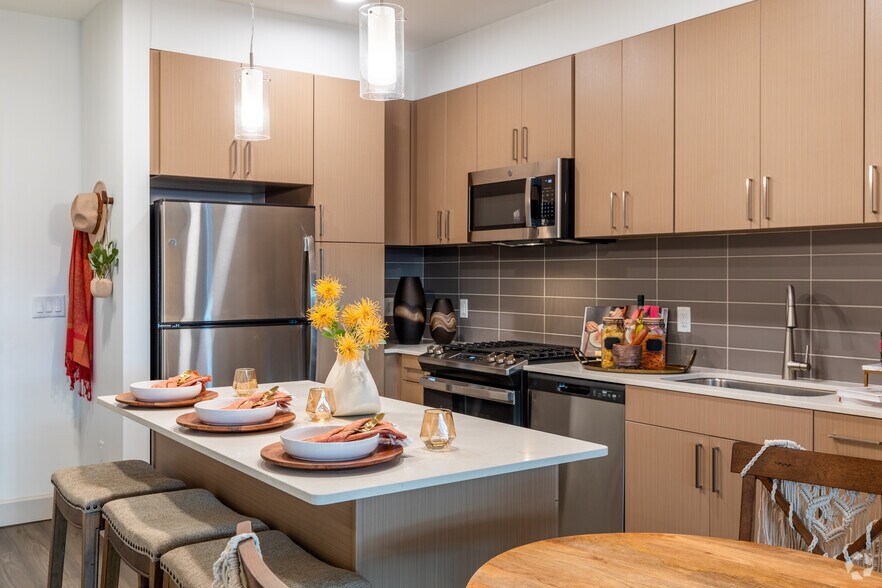 More Photos Of 630-673 Chapel St, New Haven Apartments For Lease