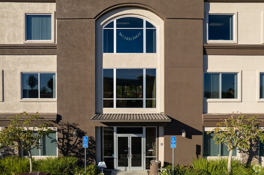 More Photos Of 25186 Hancock Ave, Murrieta Office For Lease