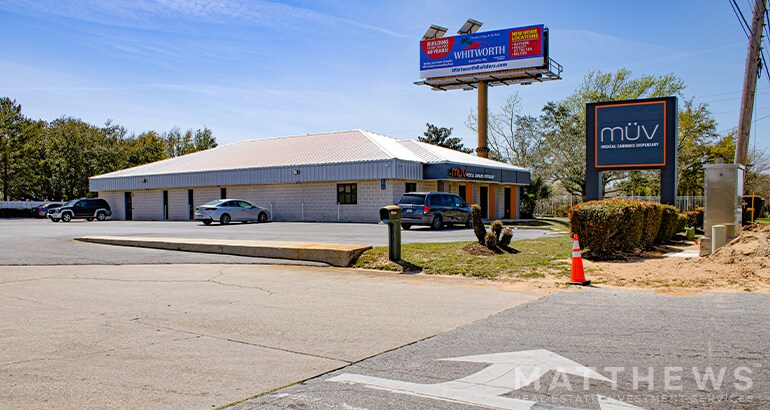 More Photos Of 6863 Navarre Pky, Navarre Storefront For Sale