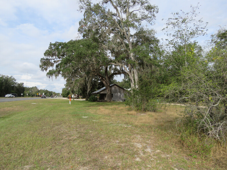 Primary Photo Of 1401 Main St, Chiefland Manufacturing For Sale