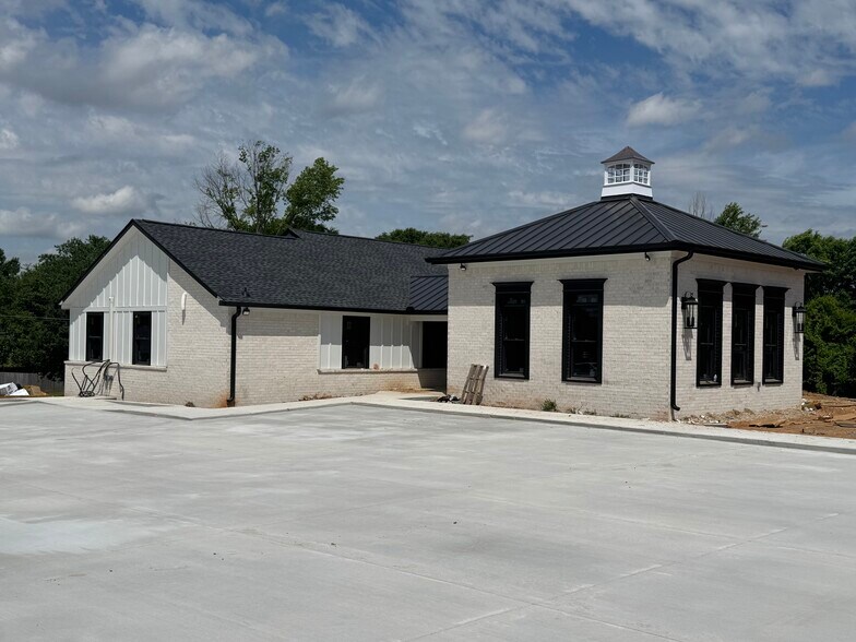 Primary Photo Of 12418 County Line Rd, Madison Office For Lease