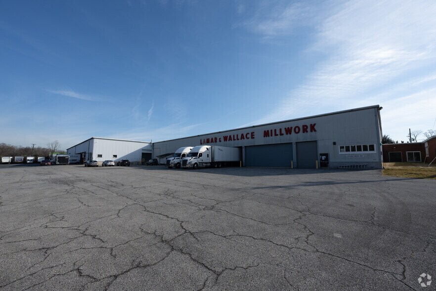 More Photos Of 7000 Old Landover Rd, Landover Warehouse For Lease