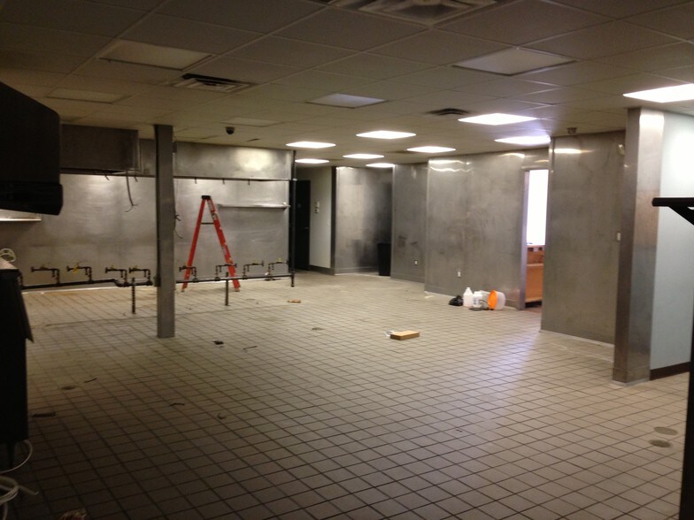 More Photos Of 351 Whitney Rd, Spartanburg Restaurant For Lease
