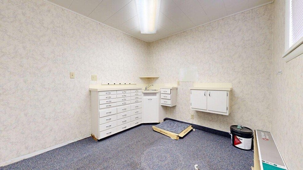 More Photos Of 70 W Smiley Ave, Shelby Medical For Sale