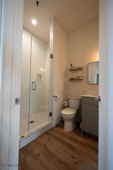 More Photos Of 924 E Park St, Livingston Apartments For Sale