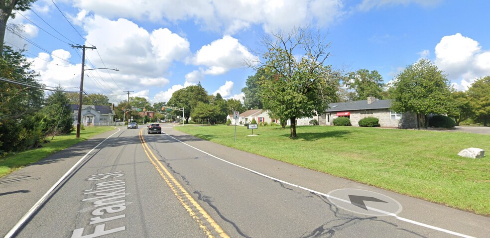 More Photos Of 261 Franklin St, Hightstown Office For Lease