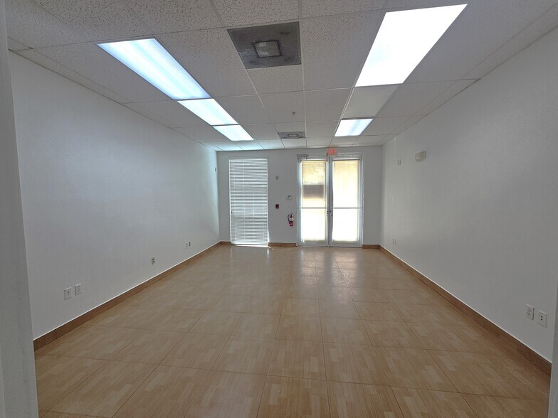 More Photos Of 3408 W 84th St, Hialeah Office For Lease