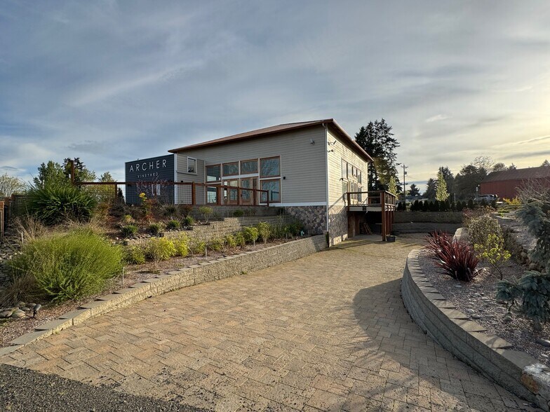 More Photos Of 9660 NE Fox Farm Rd, Dundee Restaurant For Sale