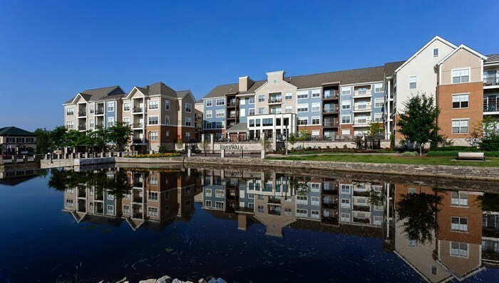 More Photos Of N88W16495 Main St, Menomonee Falls Restaurant For Lease