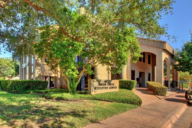 More Photos Of 10816 Crown Colony Dr, Austin Office For Lease