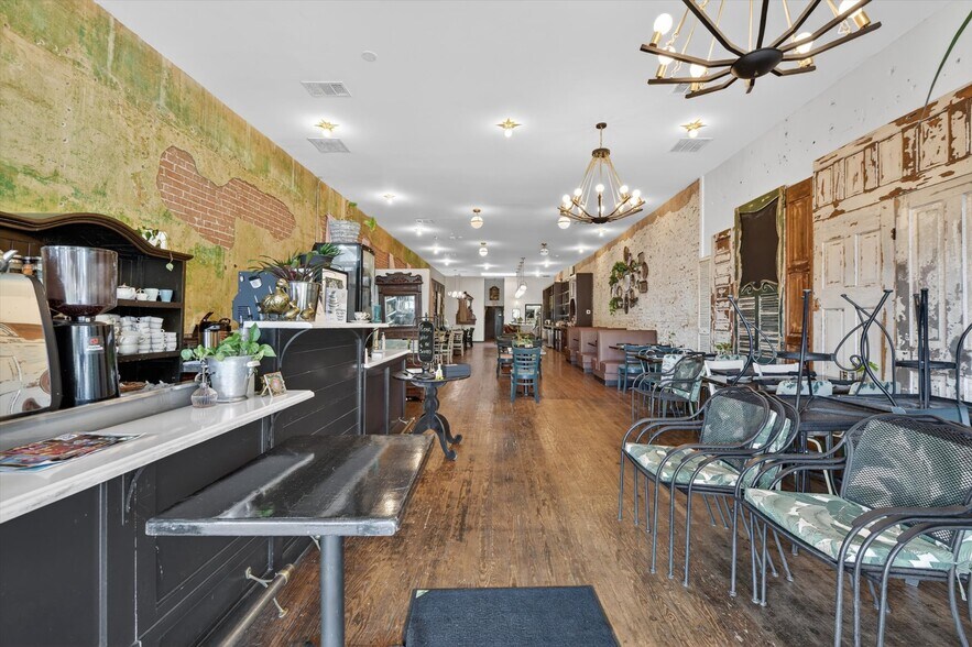 More Photos Of 107 W Hickory St, Denton General Retail For Sale