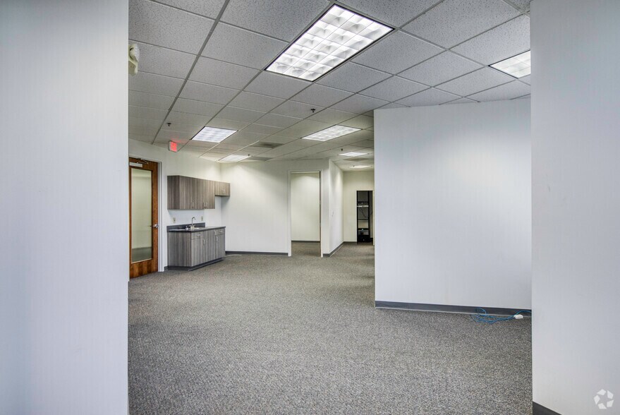More Photos Of 11300 4th St N, Saint Petersburg Office For Lease