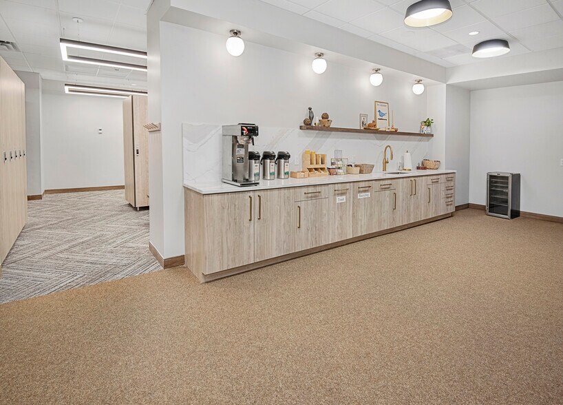 More Photos Of 137 Benchmark Rd, Avon Apartments For Sale