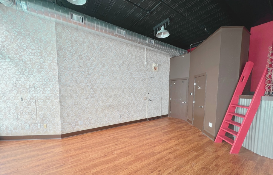 More Photos Of 319 Campbell Ave SW, Roanoke General Retail For Lease