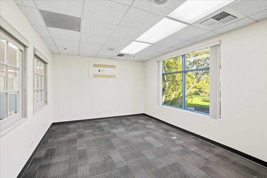 More Photos Of 12 Mauchly, Irvine Office Residential For Sale