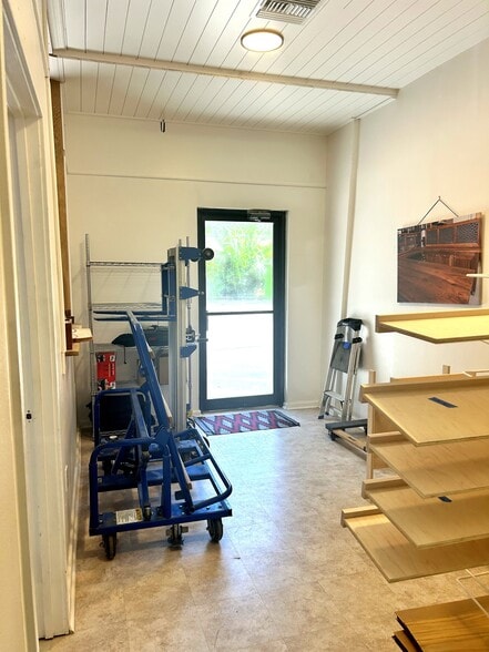 More Photos Of 2005 Tree Fork Ln, Longwood Warehouse For Sale